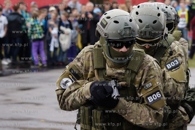 Gdansk. Gimnazjum nr 29 na Suchaninie. Pokazy Gdanskiej...
