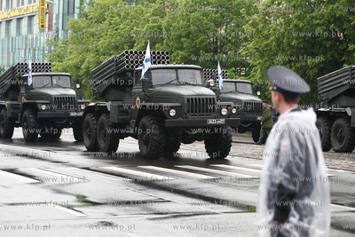 Kaliningrad , Rosja 09.05.2014 Parada na Placu Zwyciestwa...