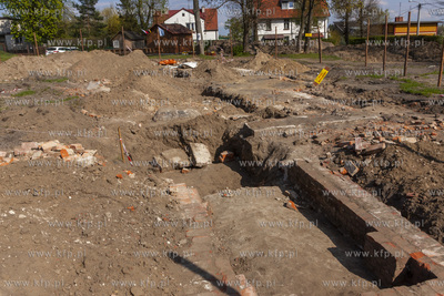 Wykopaliska archeologiczne na terenie spalonego w 1945...