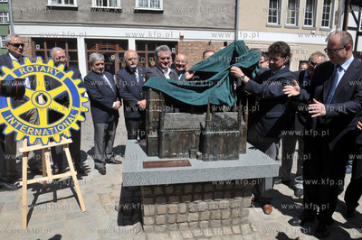 Gdansk. Plac orzed Bazylika Mariacka. Wmurowanie aktu...