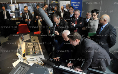 W gdanskim Osrodku Telewizji Polskiej nastapilo uroczyste...