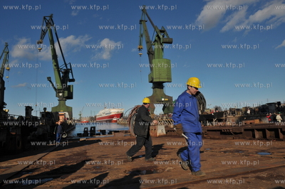 Stocznia Gdansk. Pochylnia B1. Wodowanie promu pasazersko-samochodowego...
