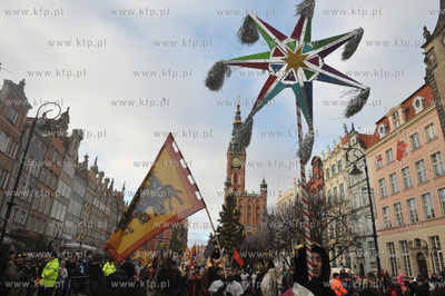 Orszak Trzech Kroli przeszedl ulicami Gdanska. 06.01.2015...