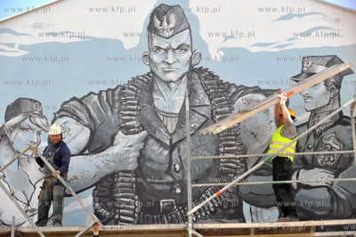 Nowy murales Zolnierze Wykleci autorstwa artystow Rafala...