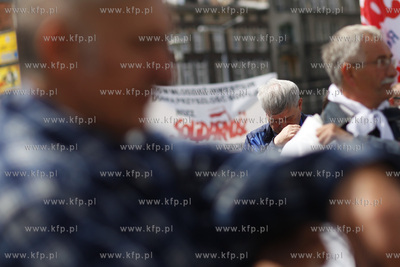 Gdansk. Manifestacja przedstawicieli NSZZ Solidarnosc...