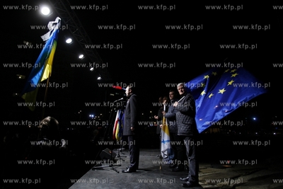 Manifestacja poparcia dla Ukrainy na Placu Solidarnosci...