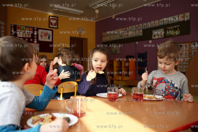 Zajecia w przedszolu nr 64 im. Kubusia Puchatka w Gdansku....
