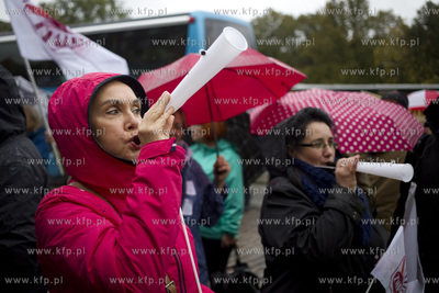 Urzad Wojewódzki w Gdańsku. Protest środowisk nauczycielskich...