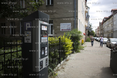 Gdańsk. Nz. parkometr przy ul. Sienkiewicza.
18.07.2017
fot....