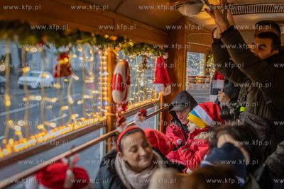 Mikołajkowy tramwaj na gdańskich torach. 06.12.2025...