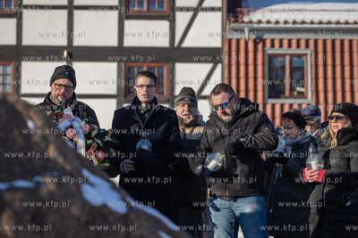 50 rocznica eksplozji gazu, w wyniku której zawalił...