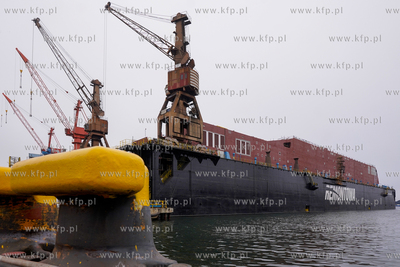 Gdańska Stocznia Remontowa im. J. Piłsudskiego. Wodowanie...