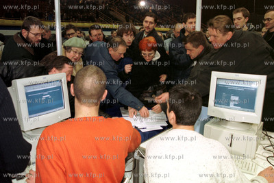 Pierwsza konwencja Platformy Obywatelskiej zalozonej...