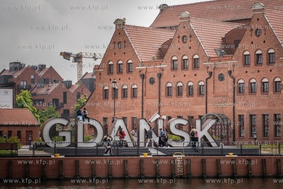 Hiszpańscy turyści w Gdańsku. 26.05.2020 / fot....