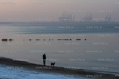 Gdańsk, Górki Zachodnie. Zimowy krajobraz nad morzem....