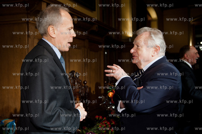 Gdansk. Ratusz Staromiejski. Uroczystosc wreczenia...