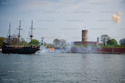 Gdansk. Nowy Port. Druga edycja Bitwy Morskiej o Twierdze...