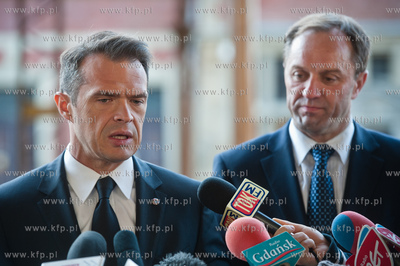 Gdansk. Peron Dworca Glownego PKP. Briefing  prasowy...