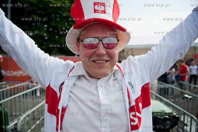 Gdansk. Strefa Kibica na Placu Zebran Ludowych gdzie...