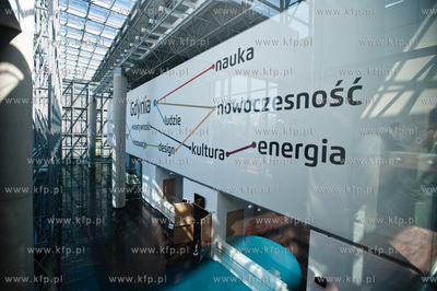 Gdynia. Uroczyste otwarcie nowych obiektow
Pomorskiego...