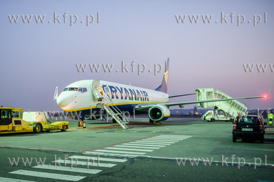 Linia Lotnicza Ryanair oraz Port Lotniczy Gdansk in....