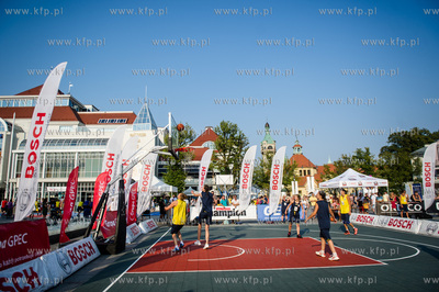 Plac Przyjaciol Sopotu. Bosch Streetball 3x3 Grand...