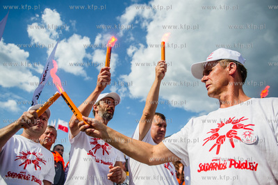 Gdansk. Plac Solidarnosci. Pokojowa manifestacja zwiazkowcow,...