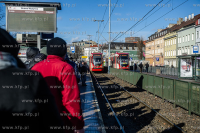 Gdańsk. Przystanek tramwajowy Brama Wyżynna.
22.02.2017
fot....