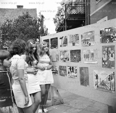 Niedziela w Skarszewach, festyn zorganizowany przez...