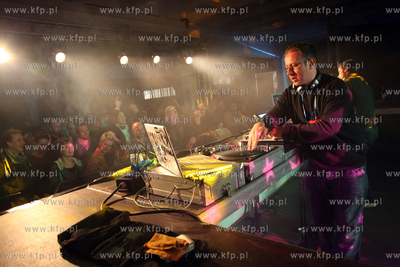 Warszawa, Centrum Kultury Koneser. Free Form Festival...