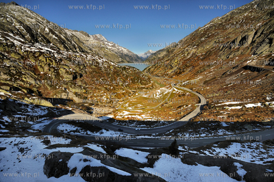 Szwajcaria, Grimselsee, Berno. Jesienne Alpy w okolicy...