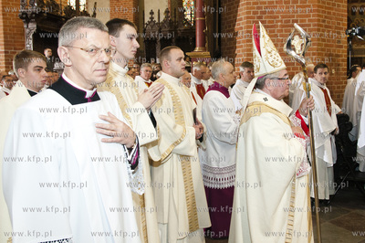 W Bazylice katedralnej w Pelplinie świecenia biskupie...