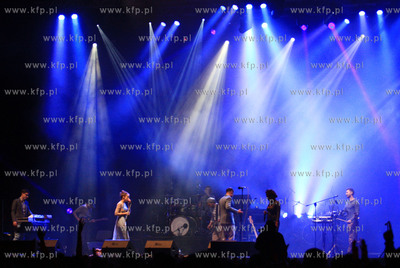 Gdansk Dzwiga Muze 2012. Koncert zespolu SISTARS. 10.08.2012...