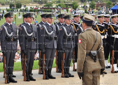 Udzial Prezydenta Rzeczypospolitej Polskiej Bronislawa...