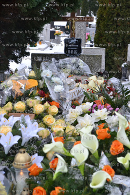Na Cmentarzu Komunalnym w Czluchowie rodzina, 
przyjaciele...