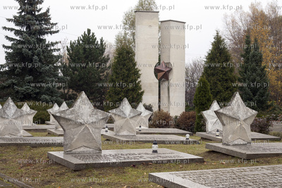Cmentarz Zołnierzy Radzieckich przy ulicy Zastawnej...