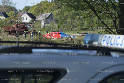 W miejscowosci  Czysta k. Smoldzina rozbil sie helikopter....