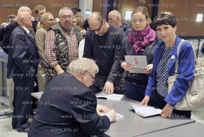 Europejskie Centrum Solidarnosci. Gdansk. Salon Mlodopolski...