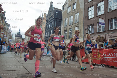 Gdańsk. Międzynarodowy Bieg św. Dominika. Bieg kobiet...