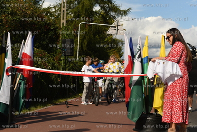 Otwarcie miejskiego odcinka nowej ścieżki rowerowej...