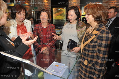 Spotkanie Prezydentow Grupy Wyszehradzkiej. Zony prezydentow...