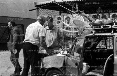 Handel z samochodu fiat 126p popularnego malucha na...