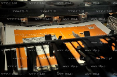 W drukarni POZKAL w Inowroclawiu rozpoczal sie druk...