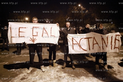 Gdańsk, Protest przeciwko podpisanej przez Polskę...