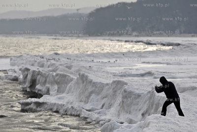Niedziela na plazy w Gdyni Orlowie.
02.02.2014
fot....
