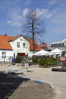 Rewitalizacja placu na zapleczu klubu Spatif w Sopocie.22.04.2014fot....