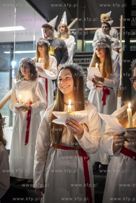 Forum Gdańsk. Pochód św. Łucji patronki światła...