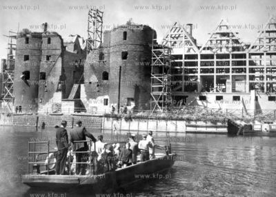 Długie Pobrzeże w Gdańsku w trakcie odbudowy po...