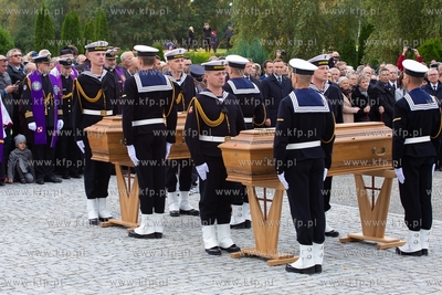 Gdynia, Cmentarz Marynarki Wojennej.  Uroczysty pogrzeb...