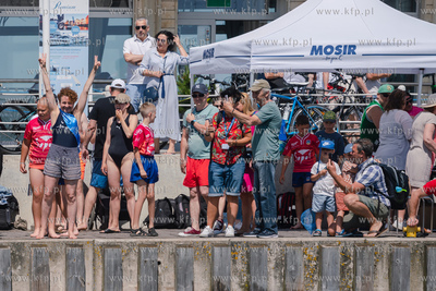 Sopot. 12. Charytatywny skok z molo do morza dla Moniki...